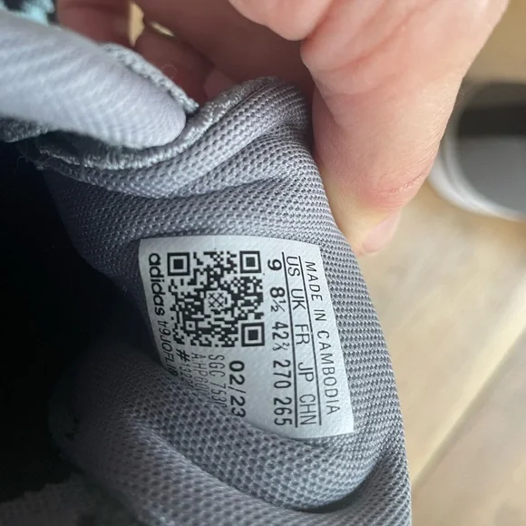 ADIDAS NWOT sneakers - Picture 6 of 9